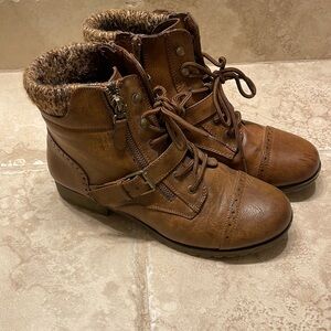 SO Hackberry Brown Boots